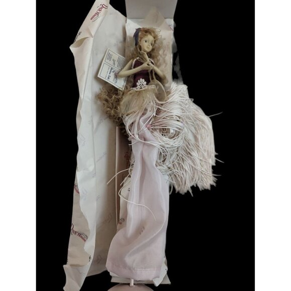 Duck House Heirloom dolls Akira  No 3439 angel blonde 14 inch with stand - Picture 6 of 14